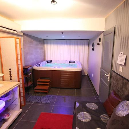 Suite Spa Acces Autonome Beaucaire  Exterior photo