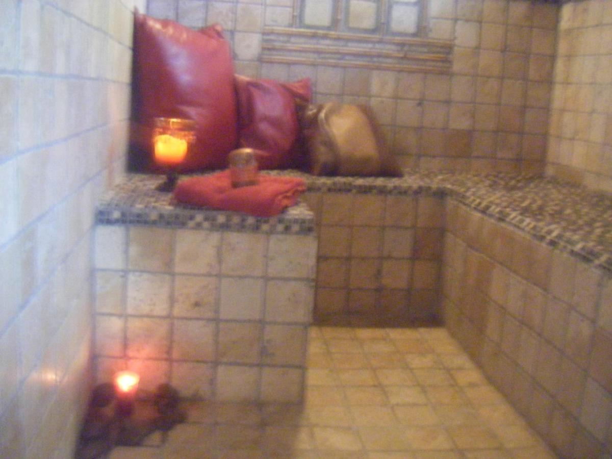 Suite Spa Acces Autonome Beaucaire  Exterior photo