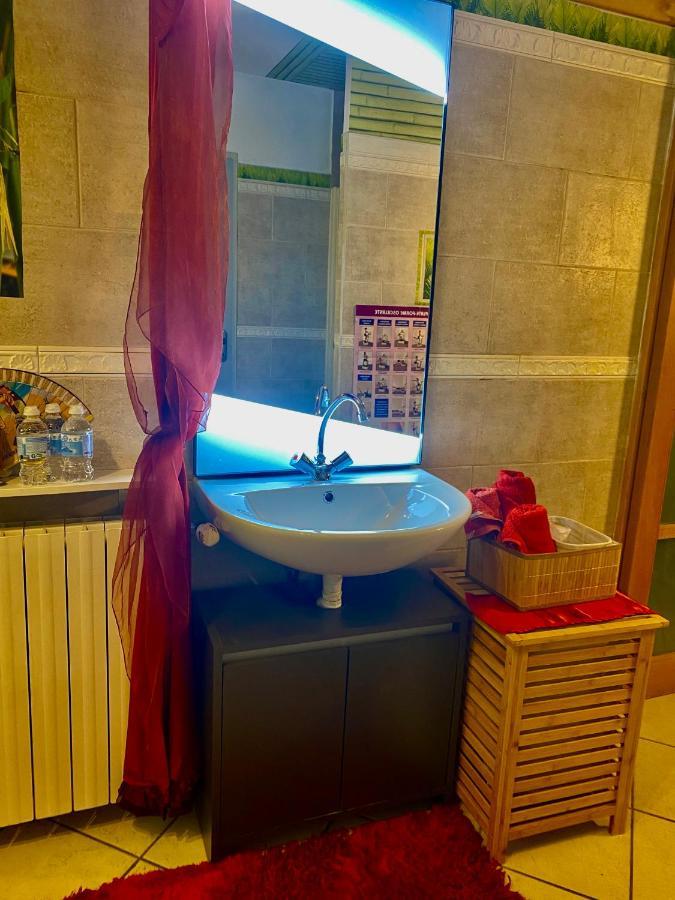 Suite Spa Acces Autonome Beaucaire  Exterior photo