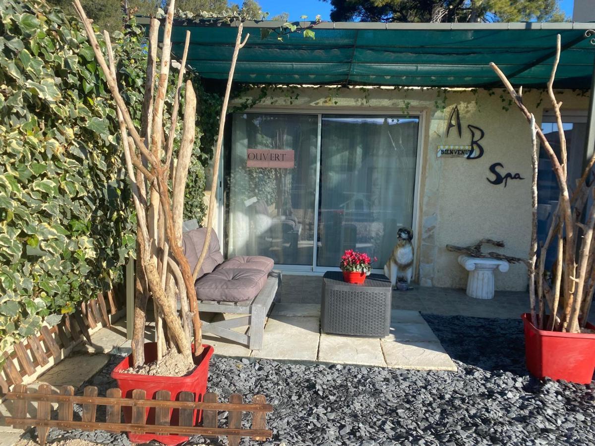 Suite Spa Acces Autonome Beaucaire  Exterior photo