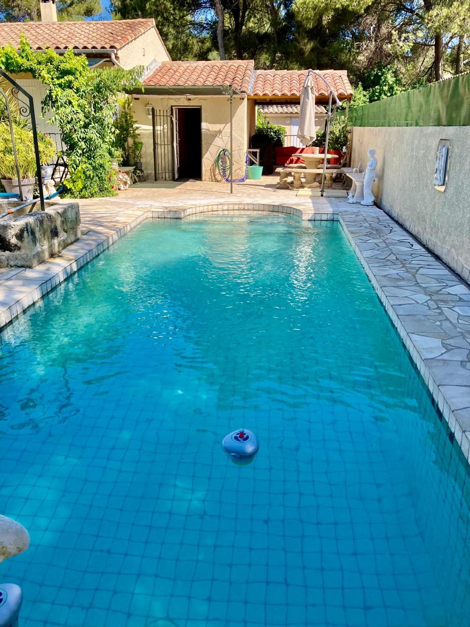 Suite Spa Acces Autonome Beaucaire  Exterior photo